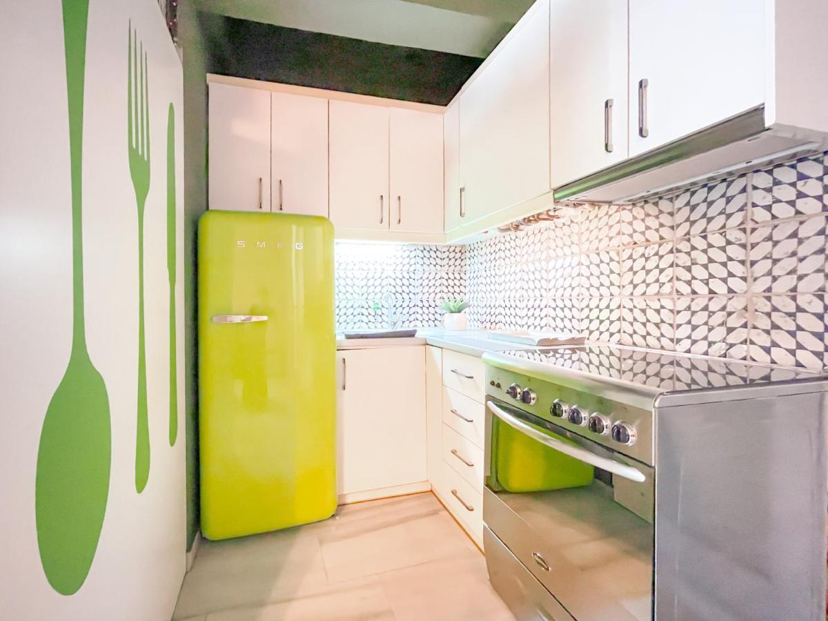 Loft 1 Bedroom Apartment In The Heart Of Atény Exteriér fotografie